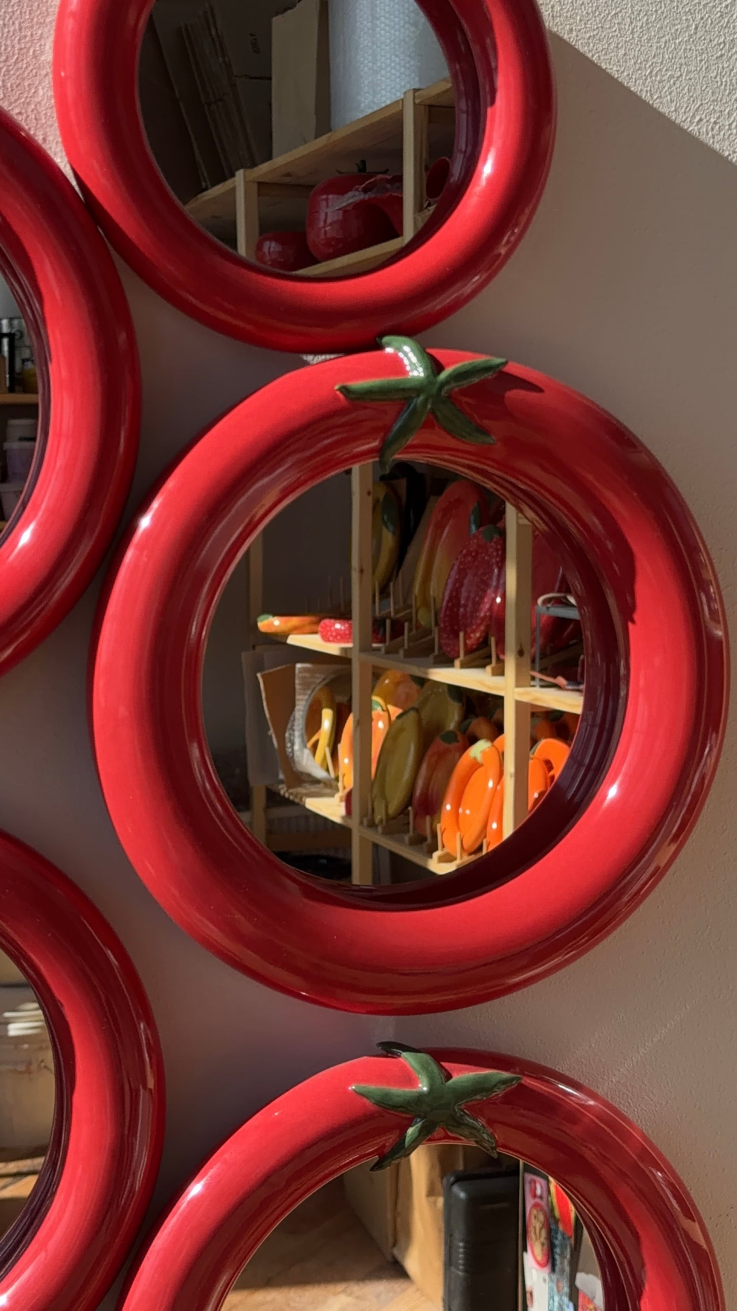 tomato mirror