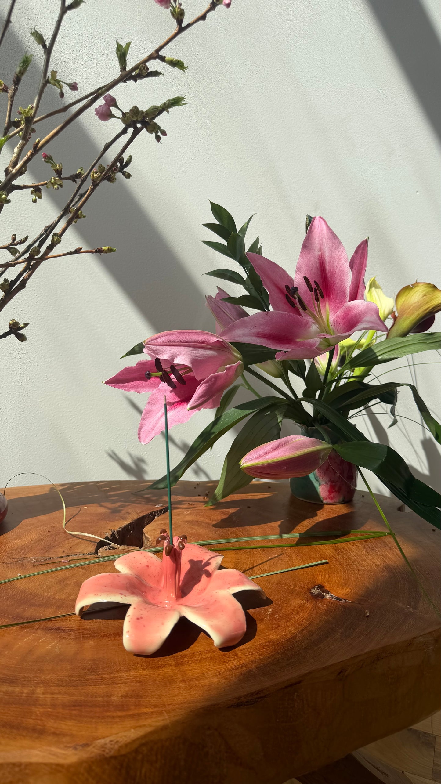 lily incense holder