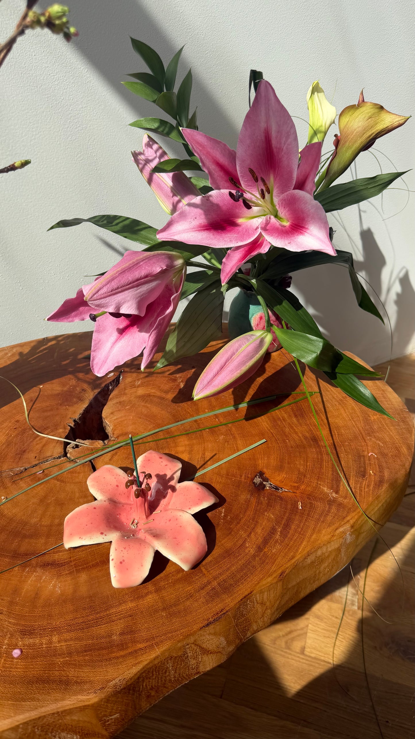 lily incense holder