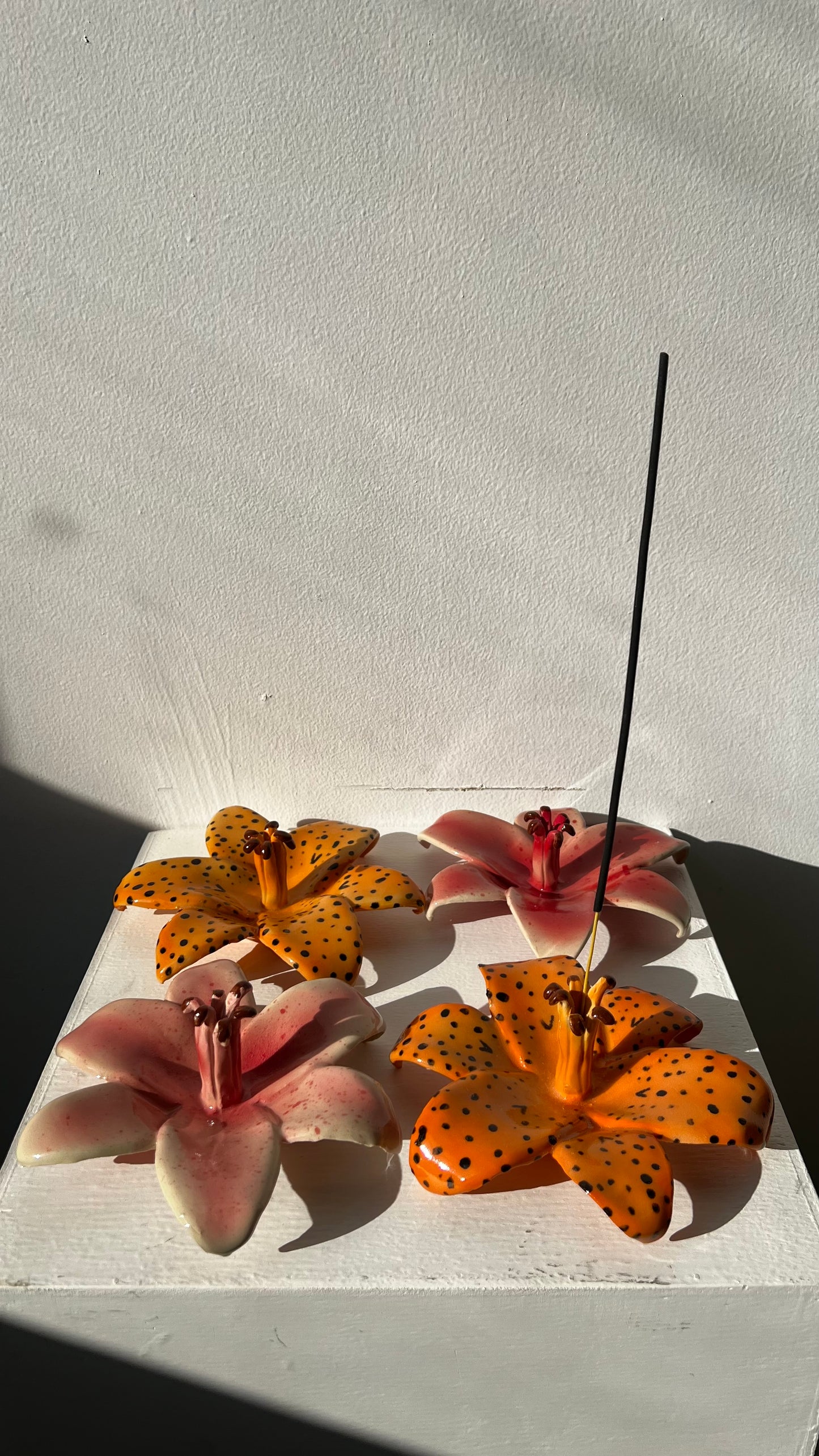 lily incense holder