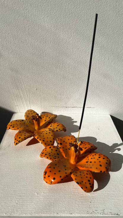 tiger lily incense holder